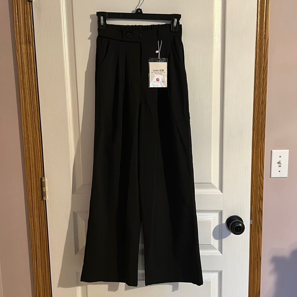 Black wide leg pants size M